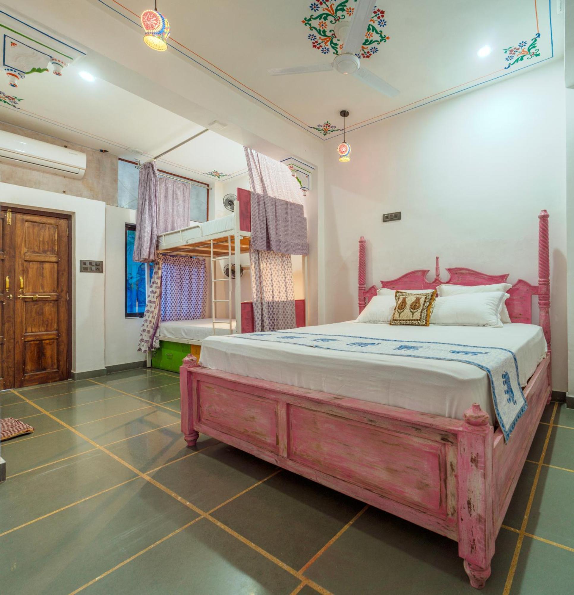 Soham Haveli Udaipur Hostel Екстериор снимка
